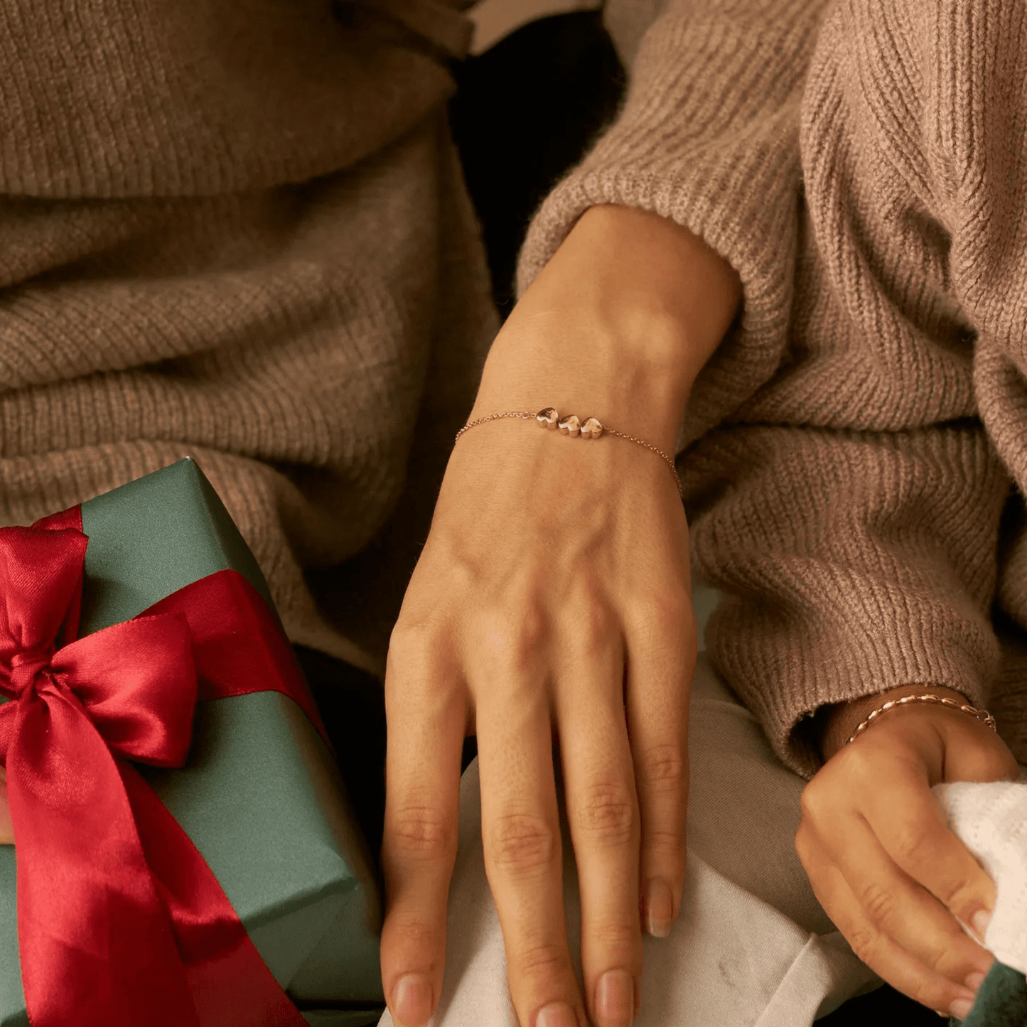 Personligt armbånd med hjerte og initialer