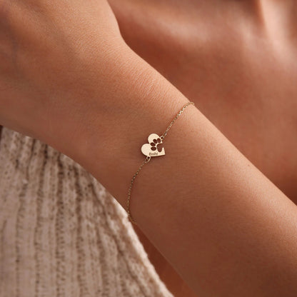 Personligt armbånd med pote hjerte og navn