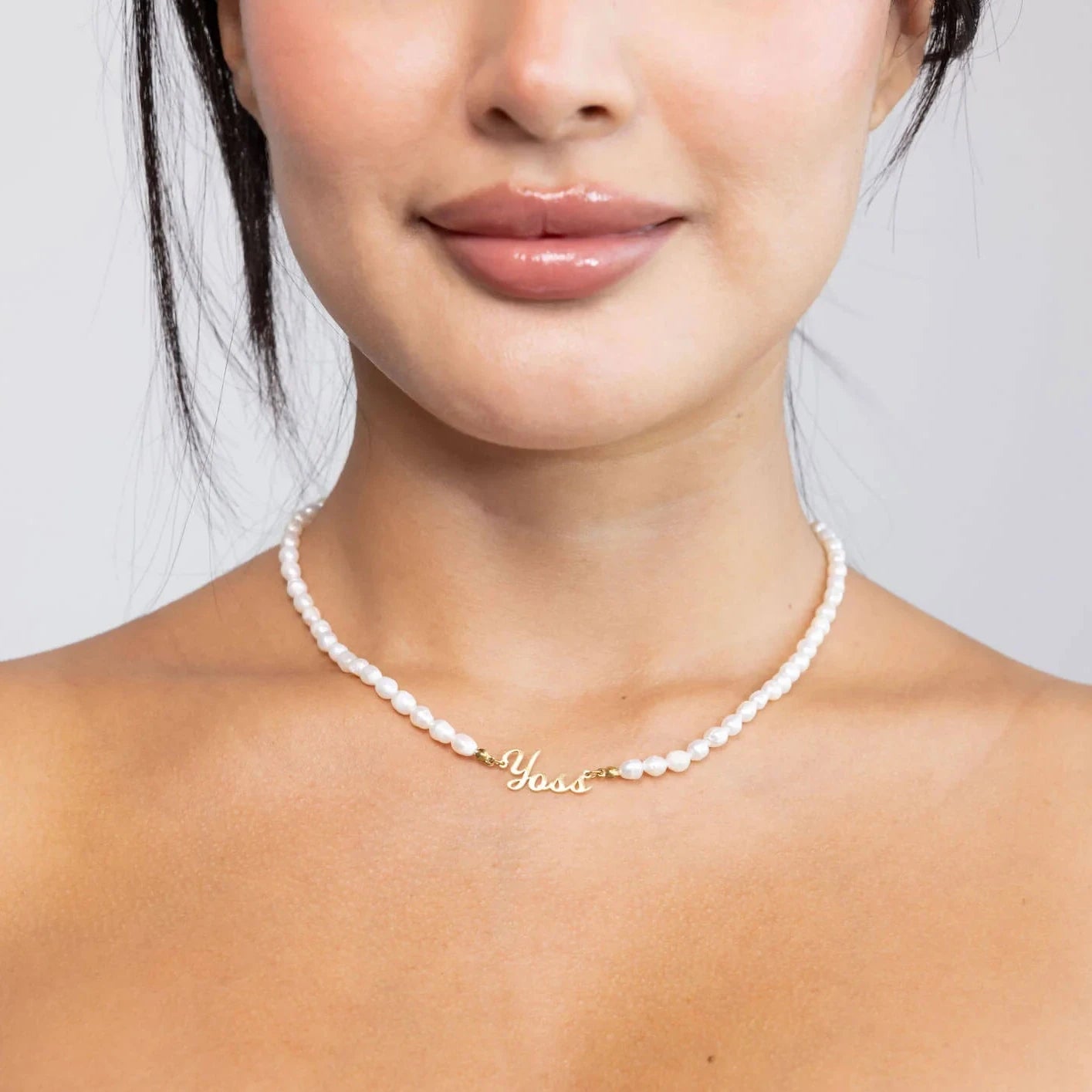 Personlig perlehalskæde med navn