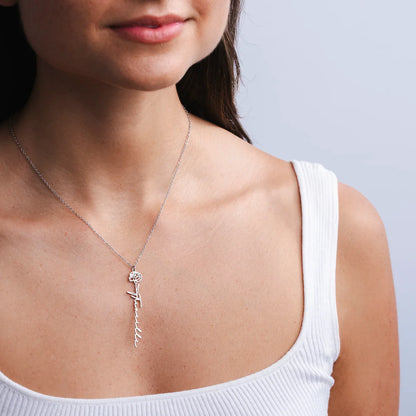 Personlig halskæde med fødselsblomst og navn